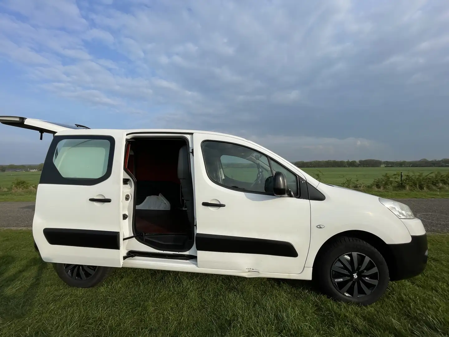 Peugeot Partner 1.6 HDi 75 L1 Komfort Wit - 2