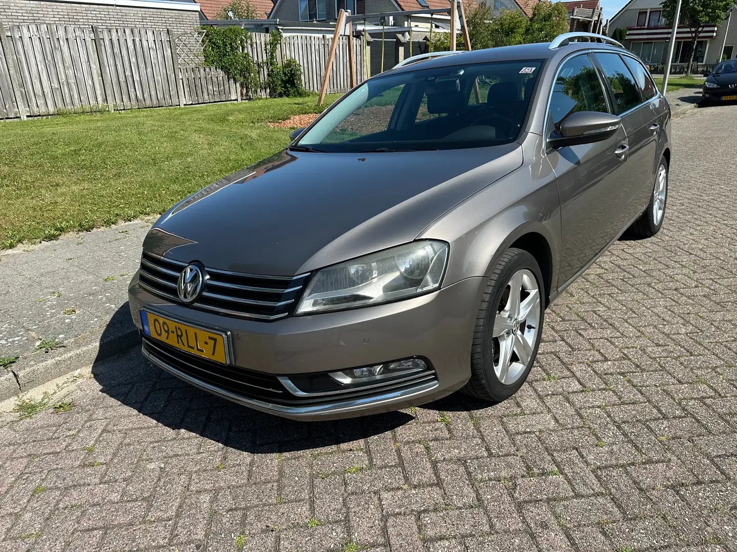 Volkswagen Passat Passat 1.8 TSI Highline Brons - 1