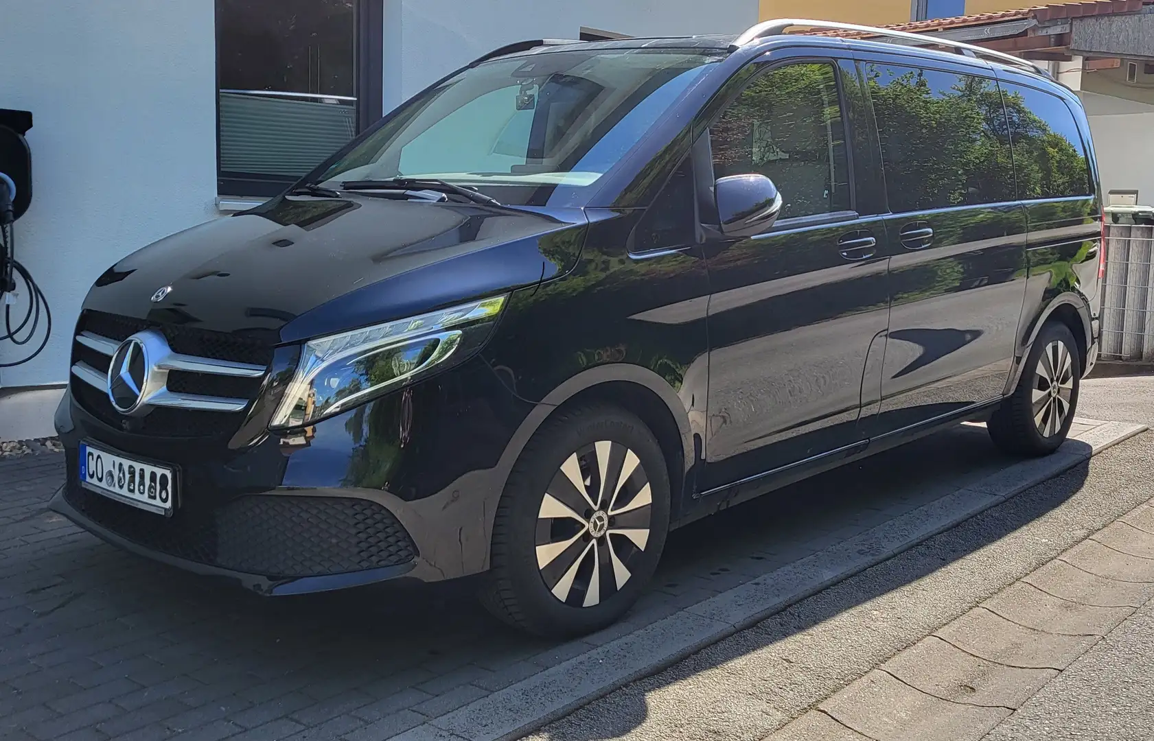 Mercedes-Benz V 300 V 300 d AVANTGARDE EDITION kompakt (447.811) Negru - 2