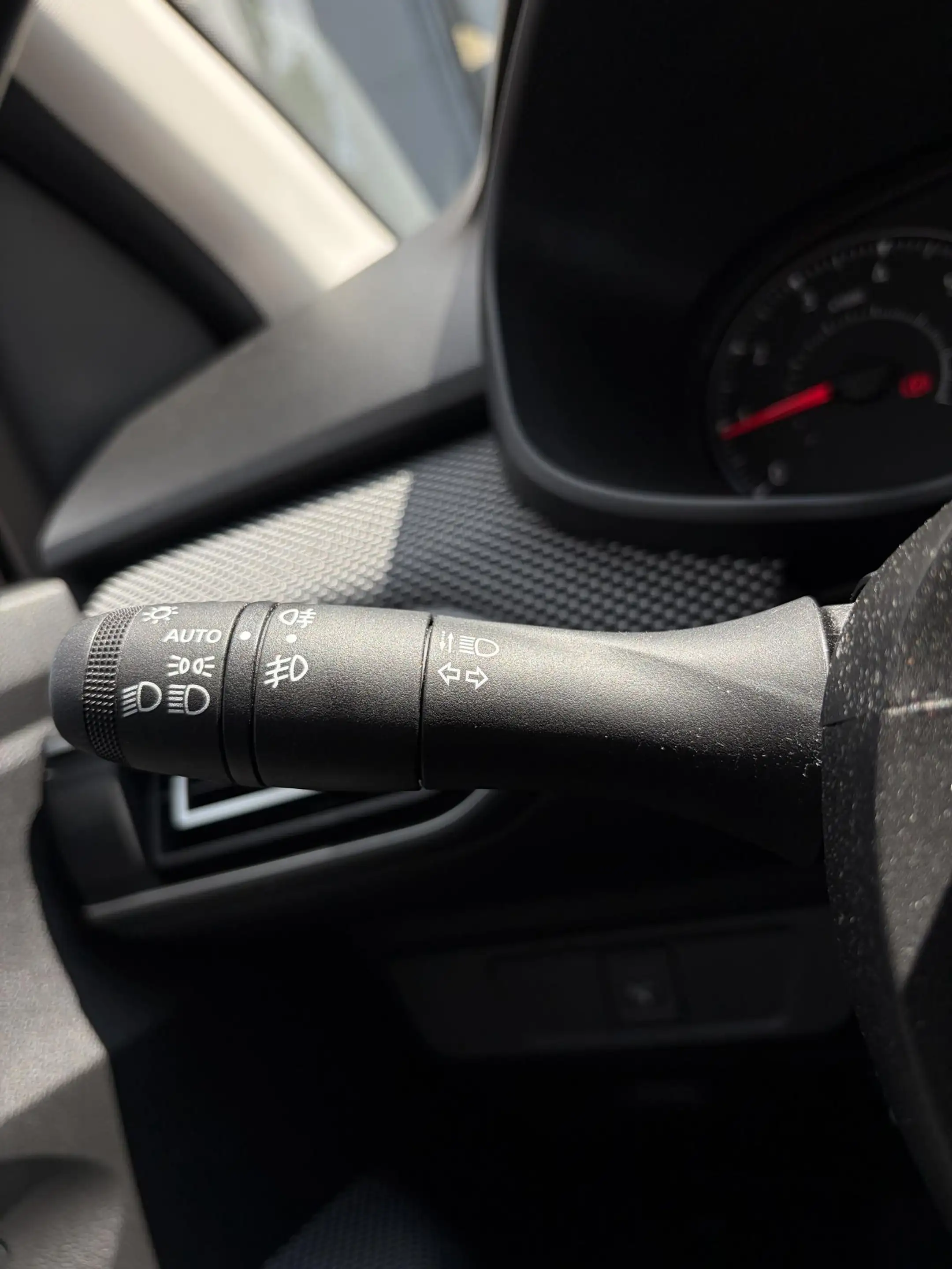 Dacia Sandero 1.0 TCe 90 Expression Airco | Parkeersensoren | El — photo 28