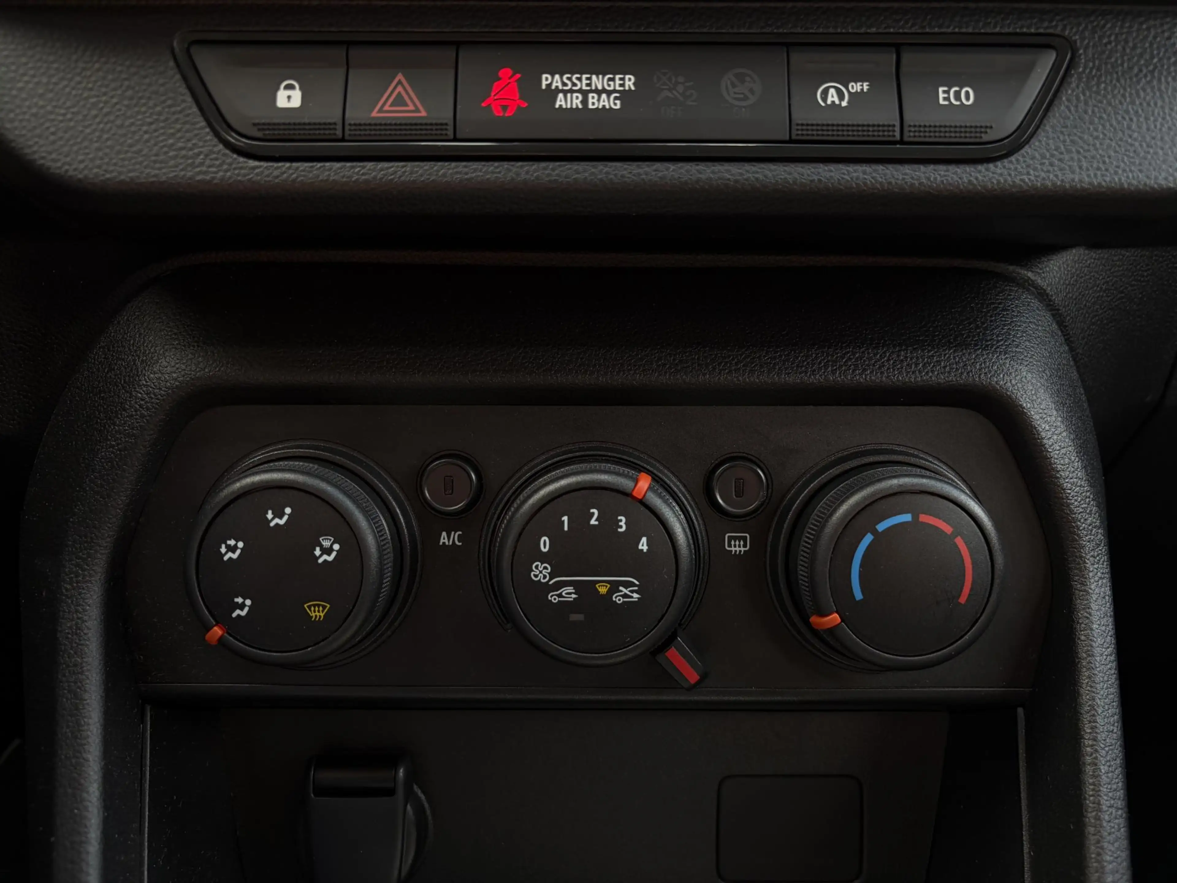 Dacia Sandero 1.0 TCe 90 Expression Airco | Parkeersensoren | El — photo 11