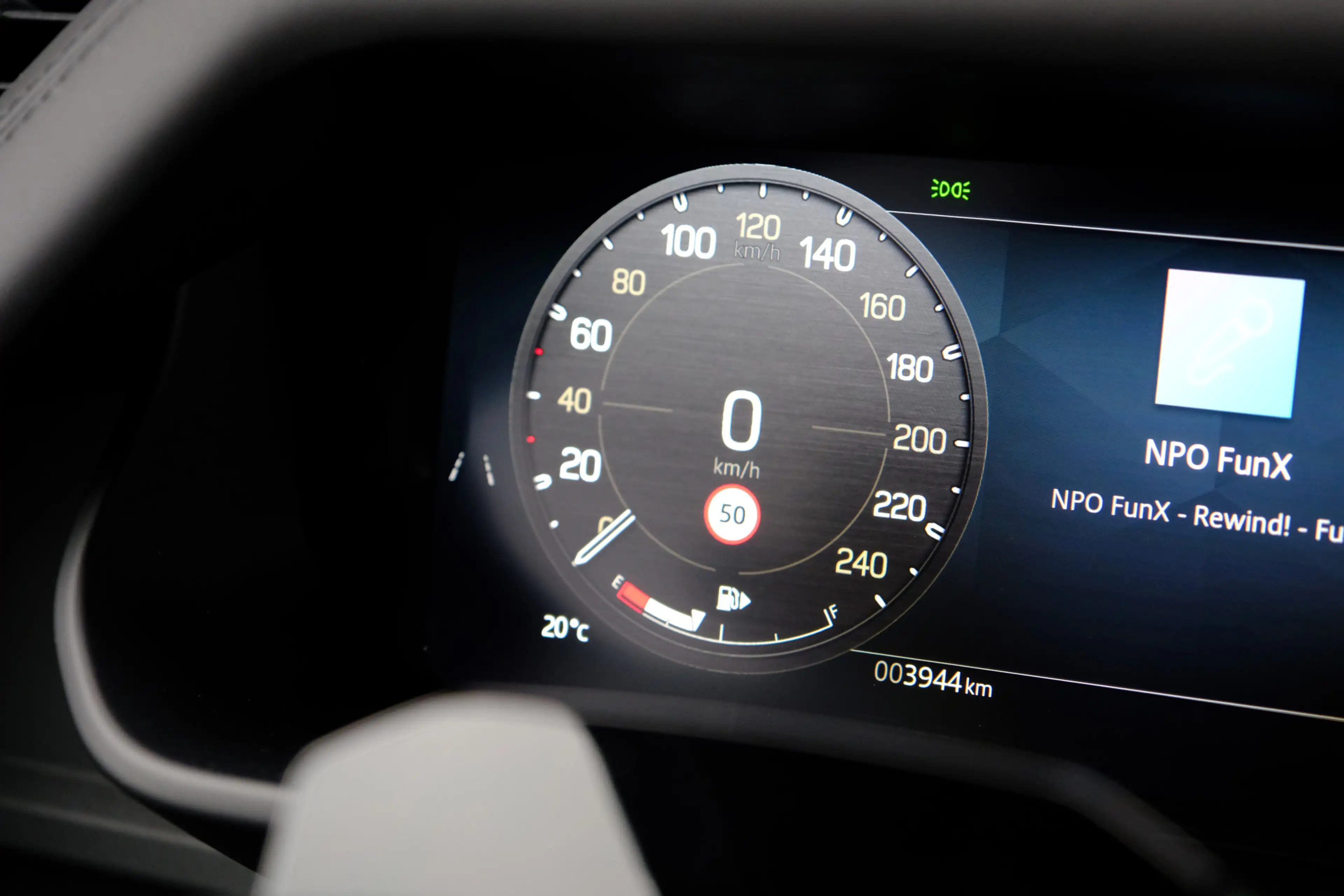 Land Rover Defender 110 2.0 P300e 110 X-Dynamic HSE | Elec Trekhaak | — photo 30