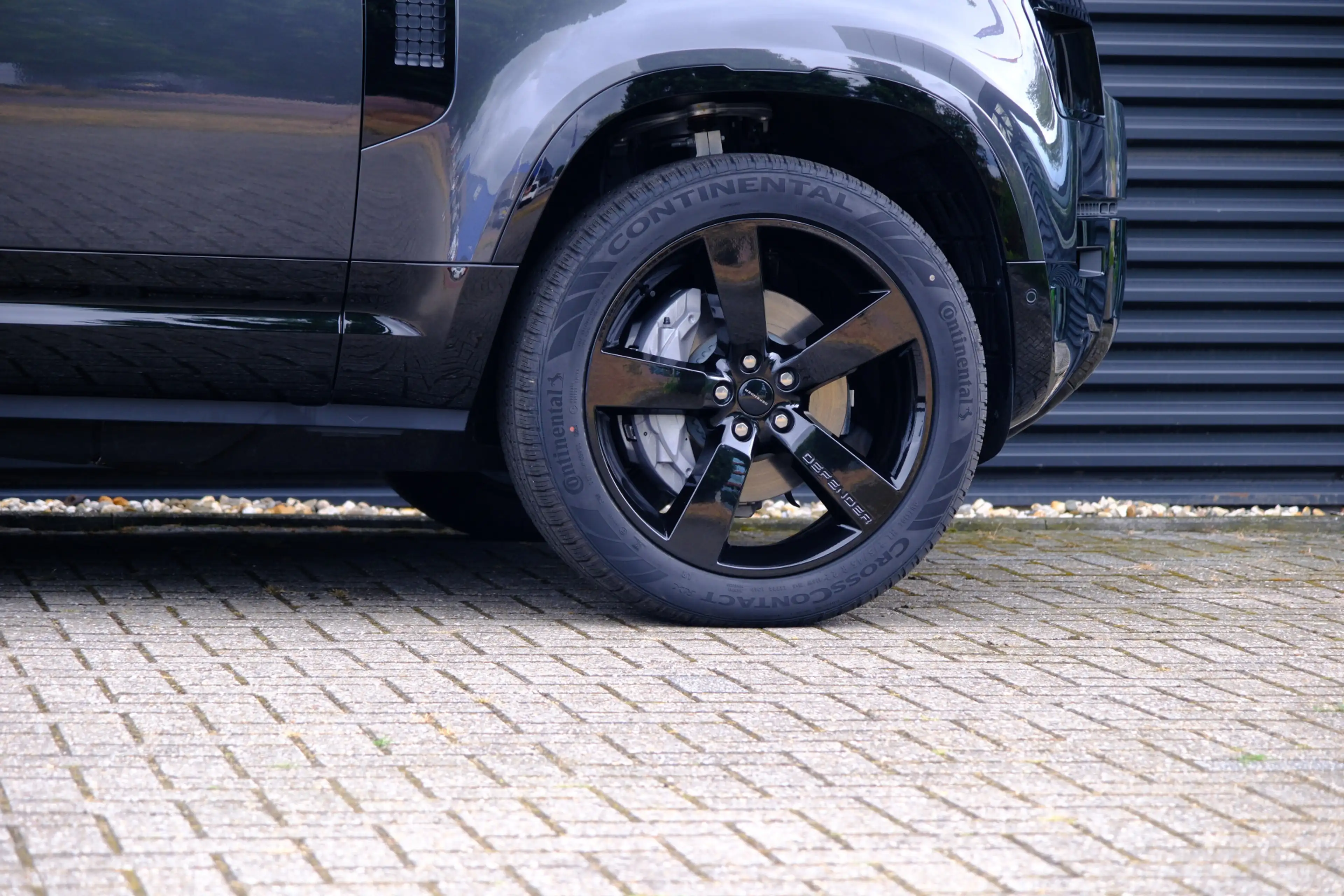 Land Rover Defender 110 2.0 P300e 110 X-Dynamic HSE | Elec Trekhaak | — photo 12