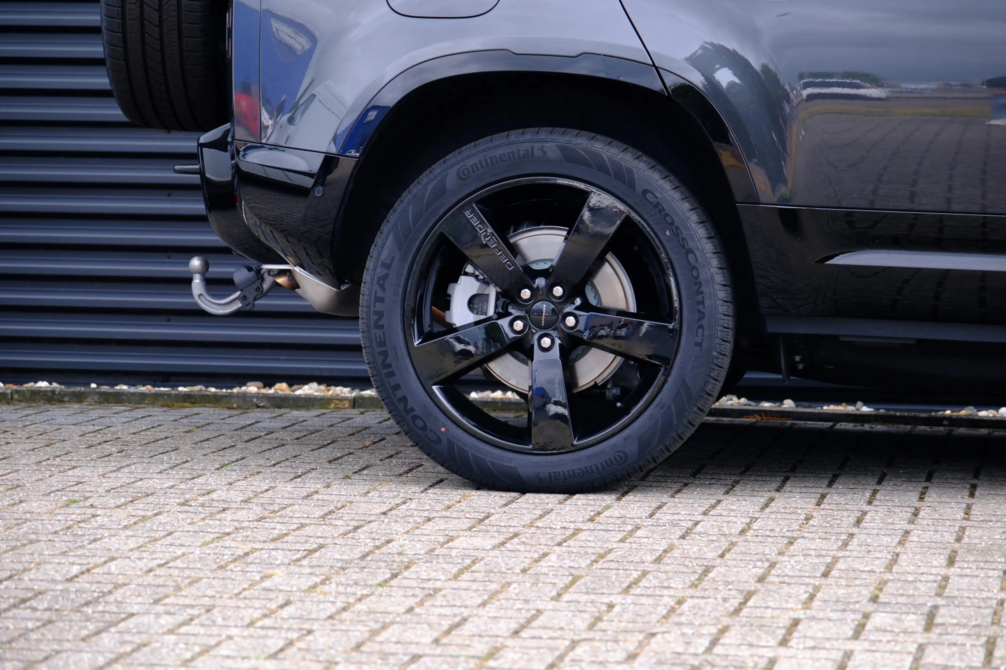 Land Rover Defender 110 2.0 P300e 110 X-Dynamic HSE | Elec Trekhaak | — photo 11