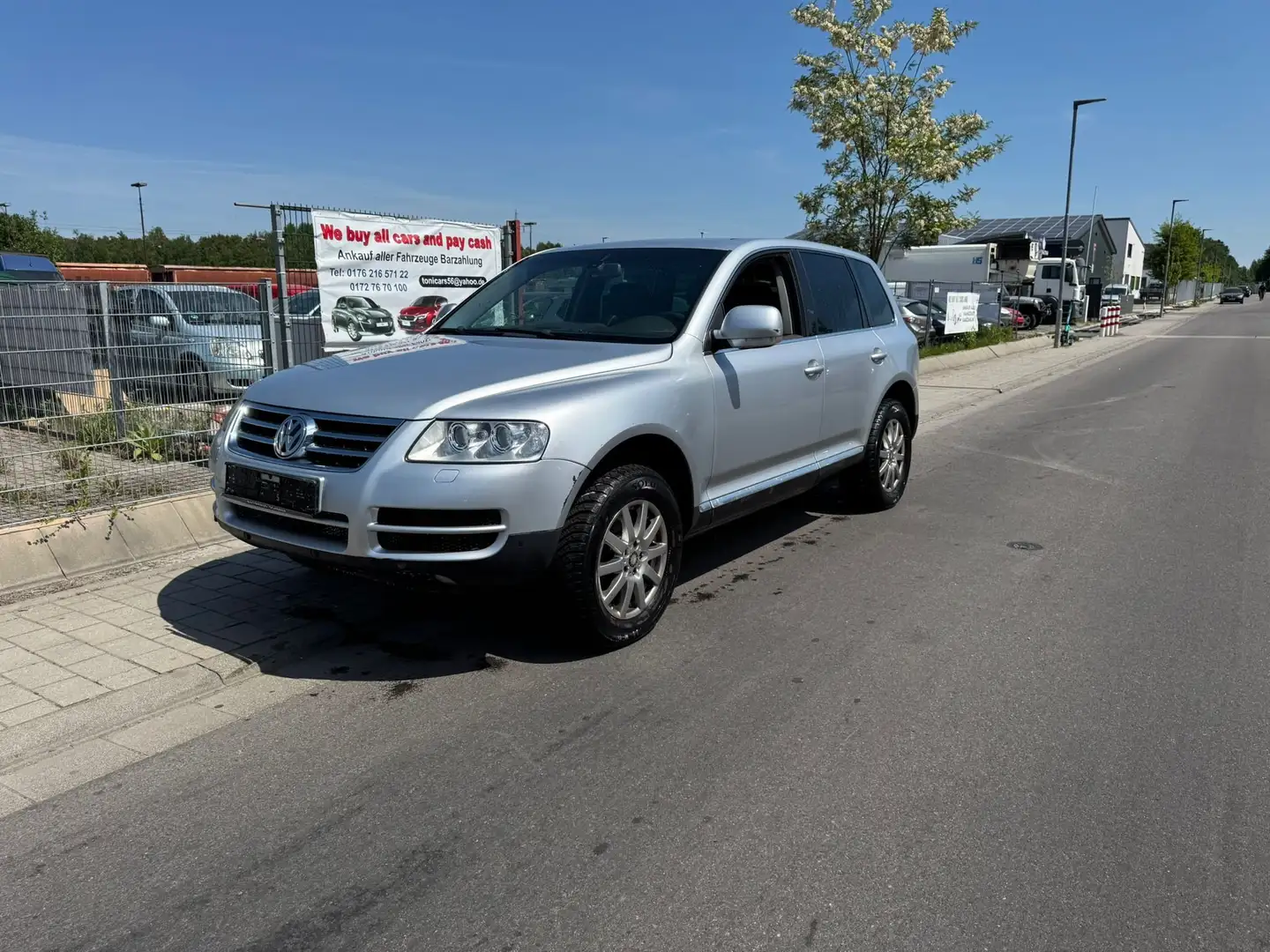 Volkswagen Touareg R5 TDI Silber - 1