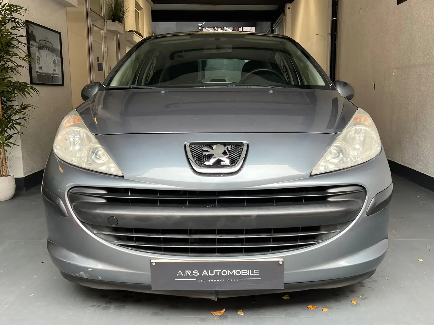 Peugeot 207 1.4i - Airco - 5 portes - Garantie 12m Grijs - 2