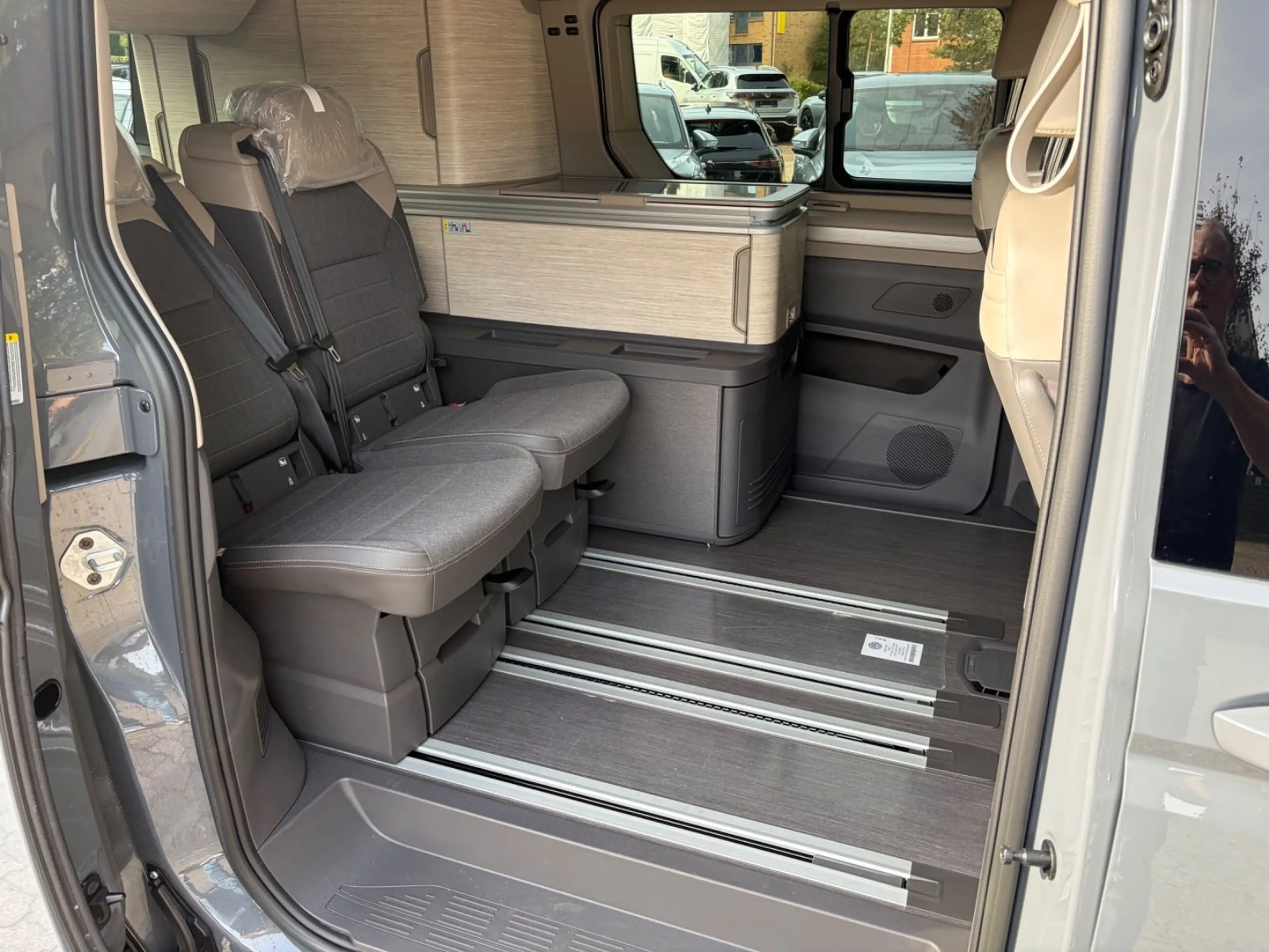 Volkswagen T7 California 1,5 TSI eHybrid 4 M. IQ AHK Ocean — photo 13