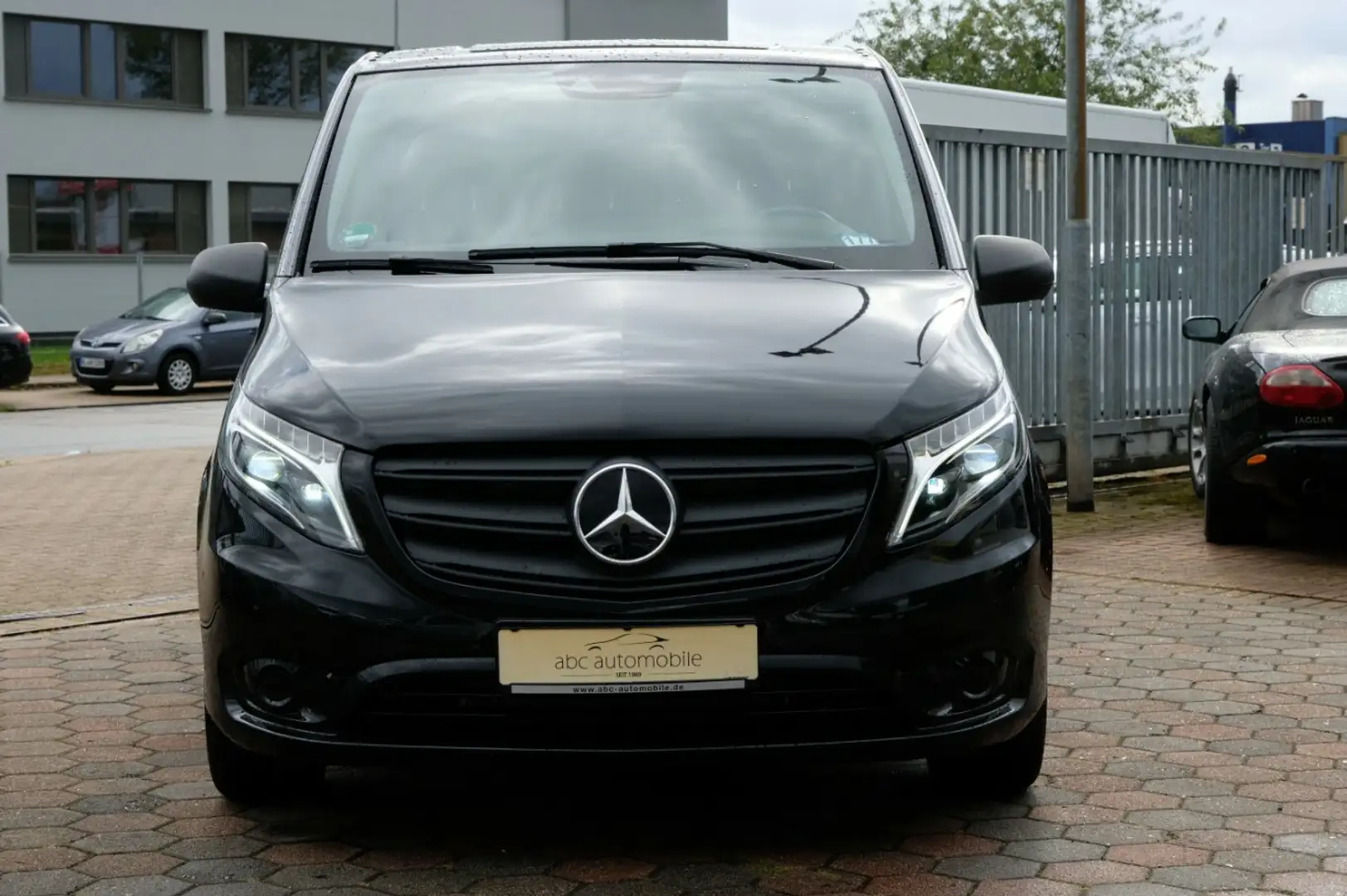 Mercedes-Benz Vito Kasten 119 CDI Assistenzpaket LED NAVI Noir - 2