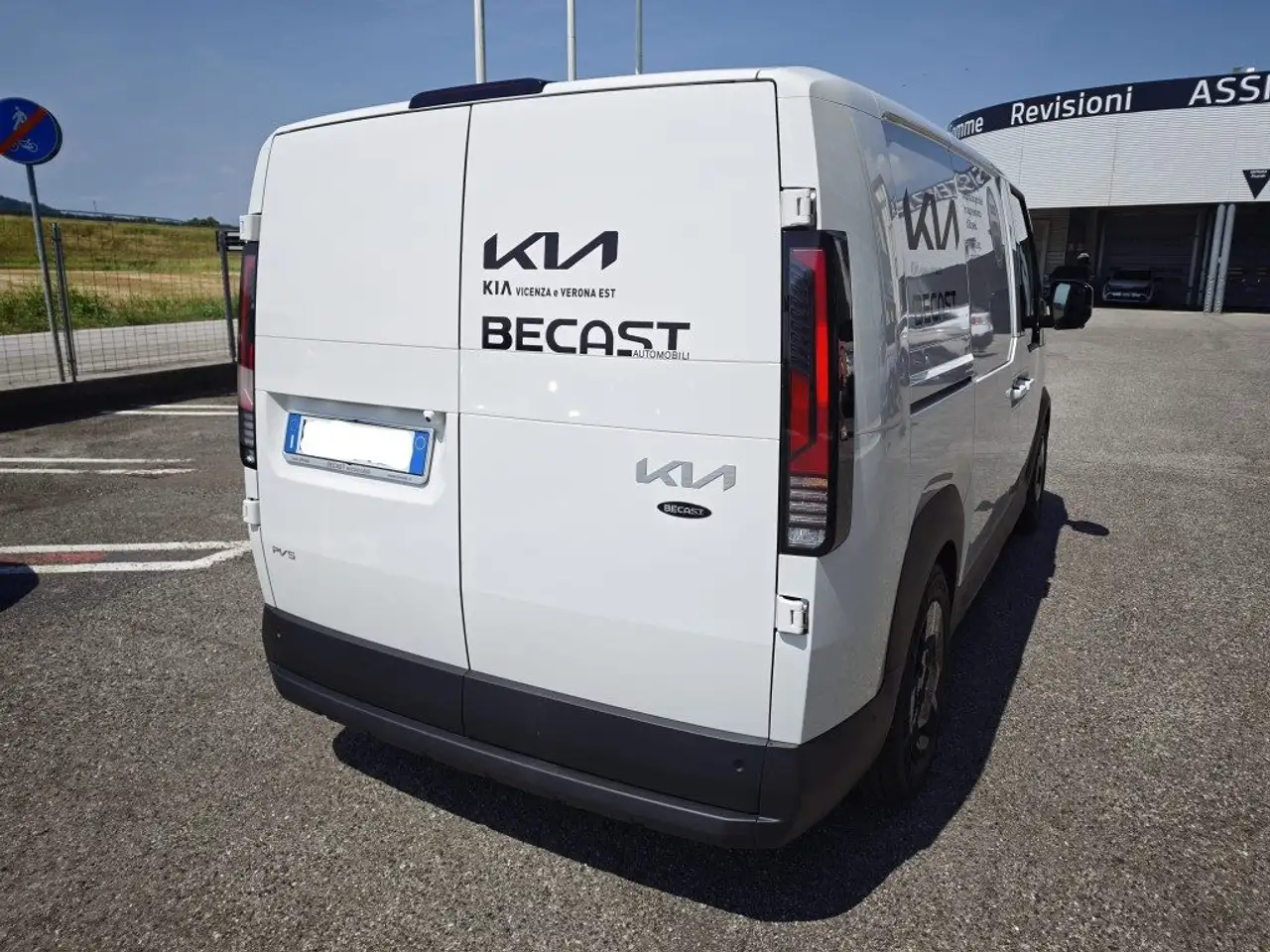 Kia PV5 Cargo 2026