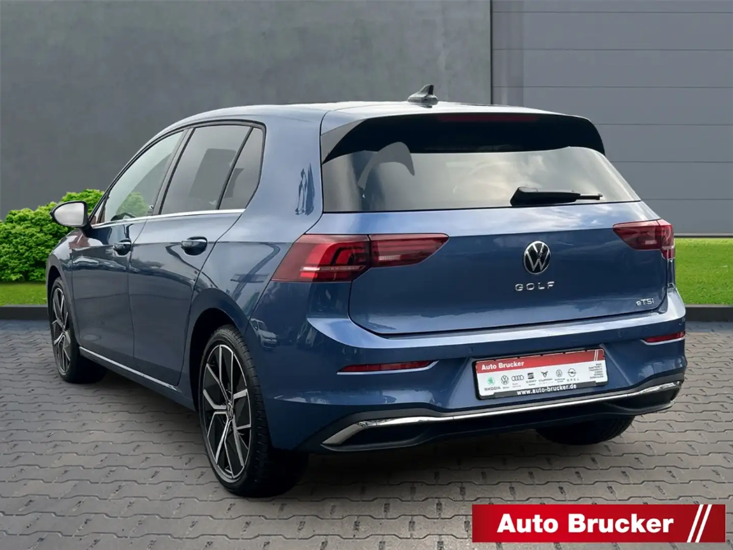 Volkswagen Golf VIII 1.5 eTSI  Edition 50+DSG+LED+Navi+Pano+SHZ+3- Bleu - 2