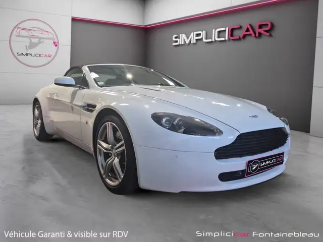 Aston Martin V8 S