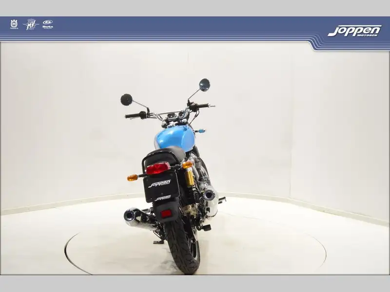 Royal Enfield Interceptor - foto 6