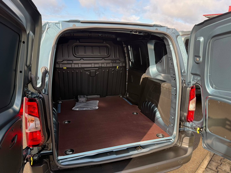 Citroen Berlingo PureTech 110 L1 Kastenwagen — photo 9