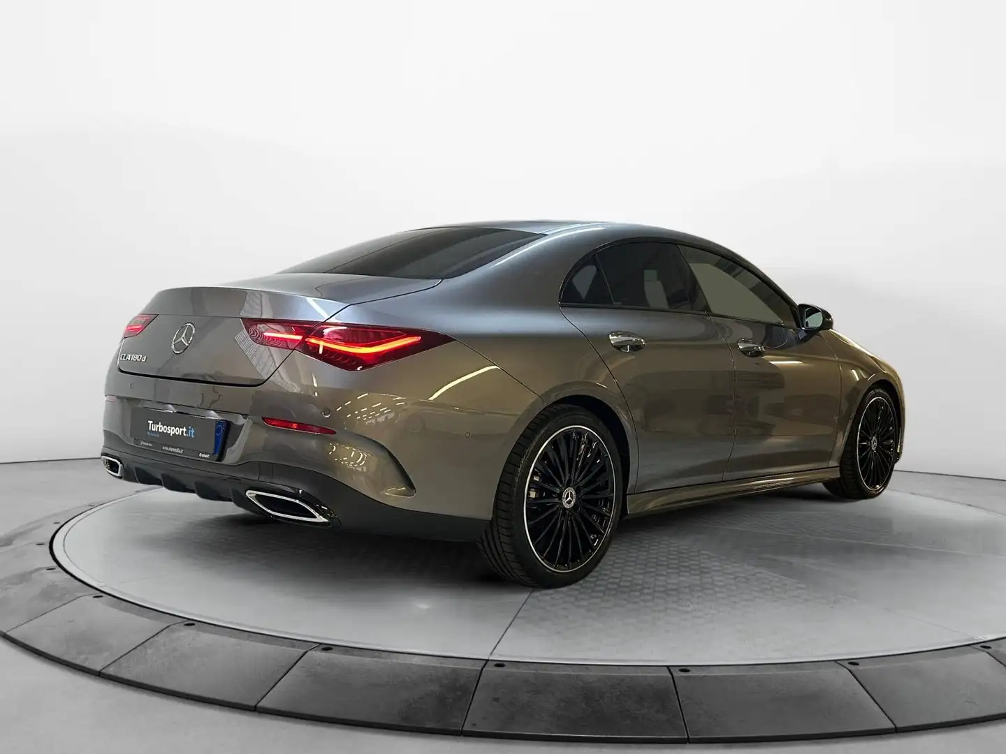 Mercedes-Benz CLA 180 Coupè 180 d AMG Line Premium Grigio - 2