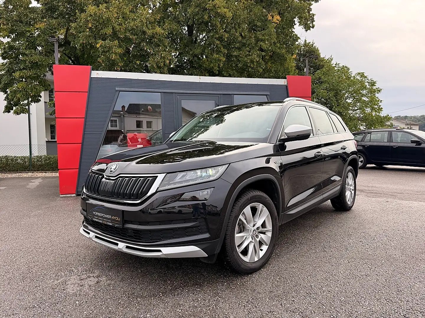 Skoda Kodiaq 2,0 TDI SCR 4x4 Scout DSG/VIRTUAL-C./AHK/ACC/SH... Schwarz - 2