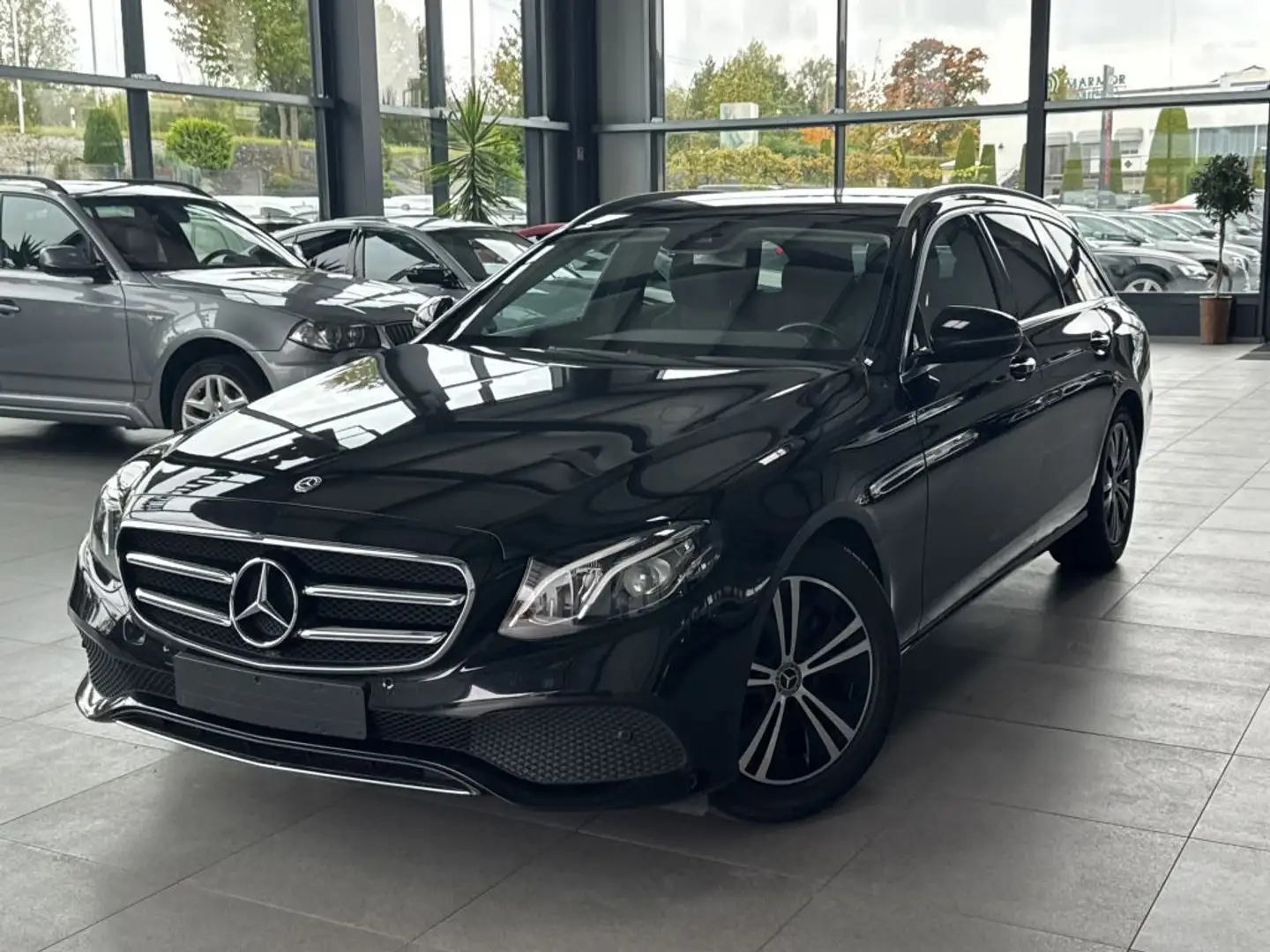 Mercedes-Benz E 220 d T 9G-TRONIC Avantgarde - 1