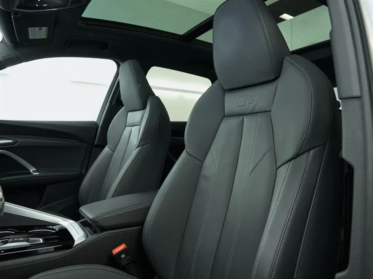 Audi Q5 снимка Audi Q5