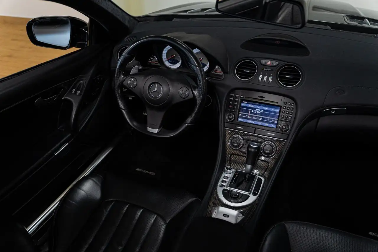 Mercedes-Benz SL снимка Mercedes-Benz SL