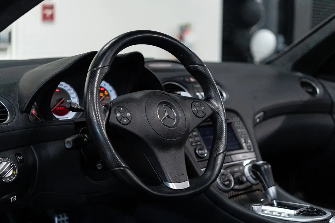 Mercedes-Benz SL снимка Mercedes-Benz SL