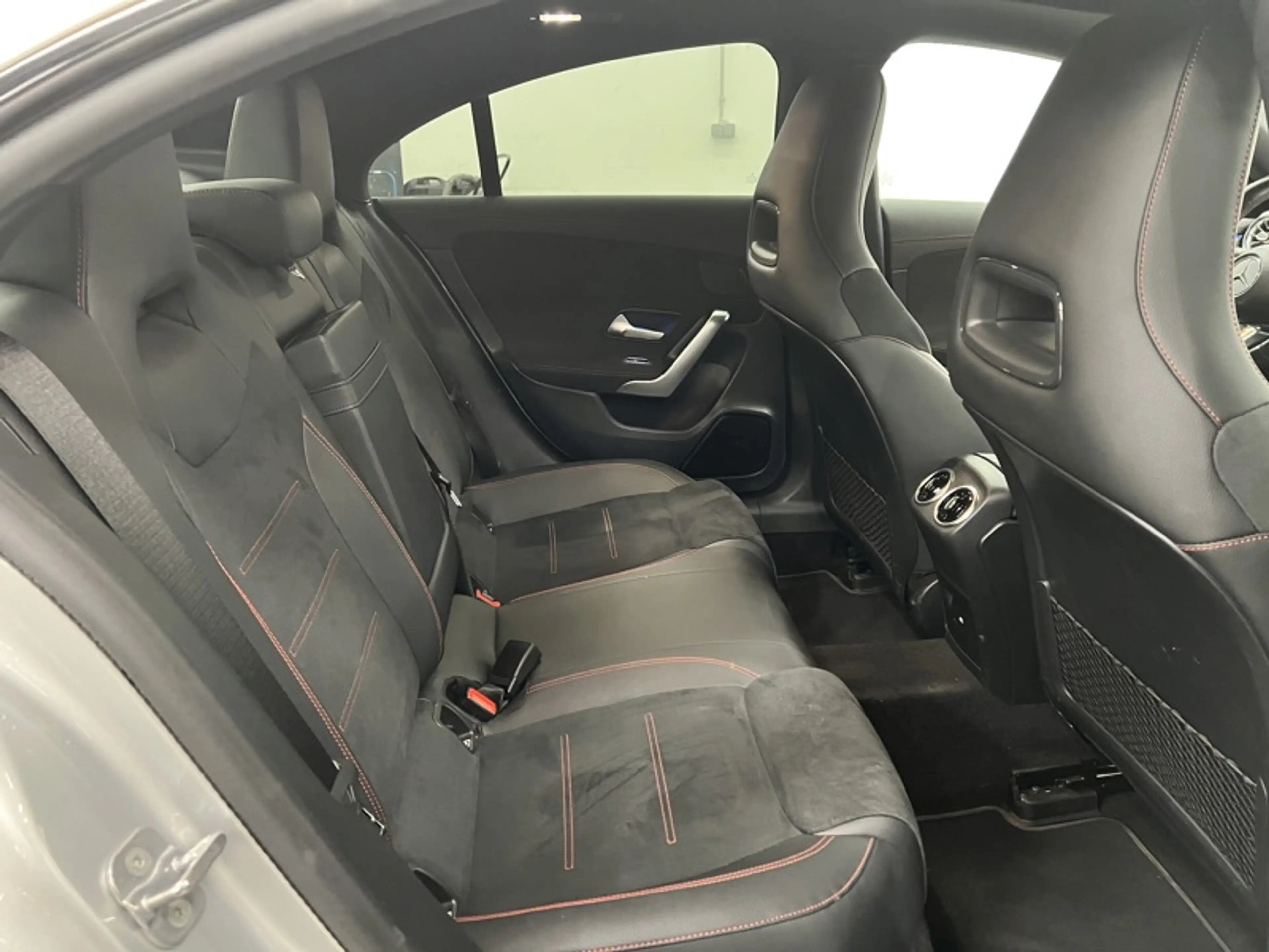 Mercedes-Benz CLA 180 d Coupé AMG Pack Night Pano — photo 7