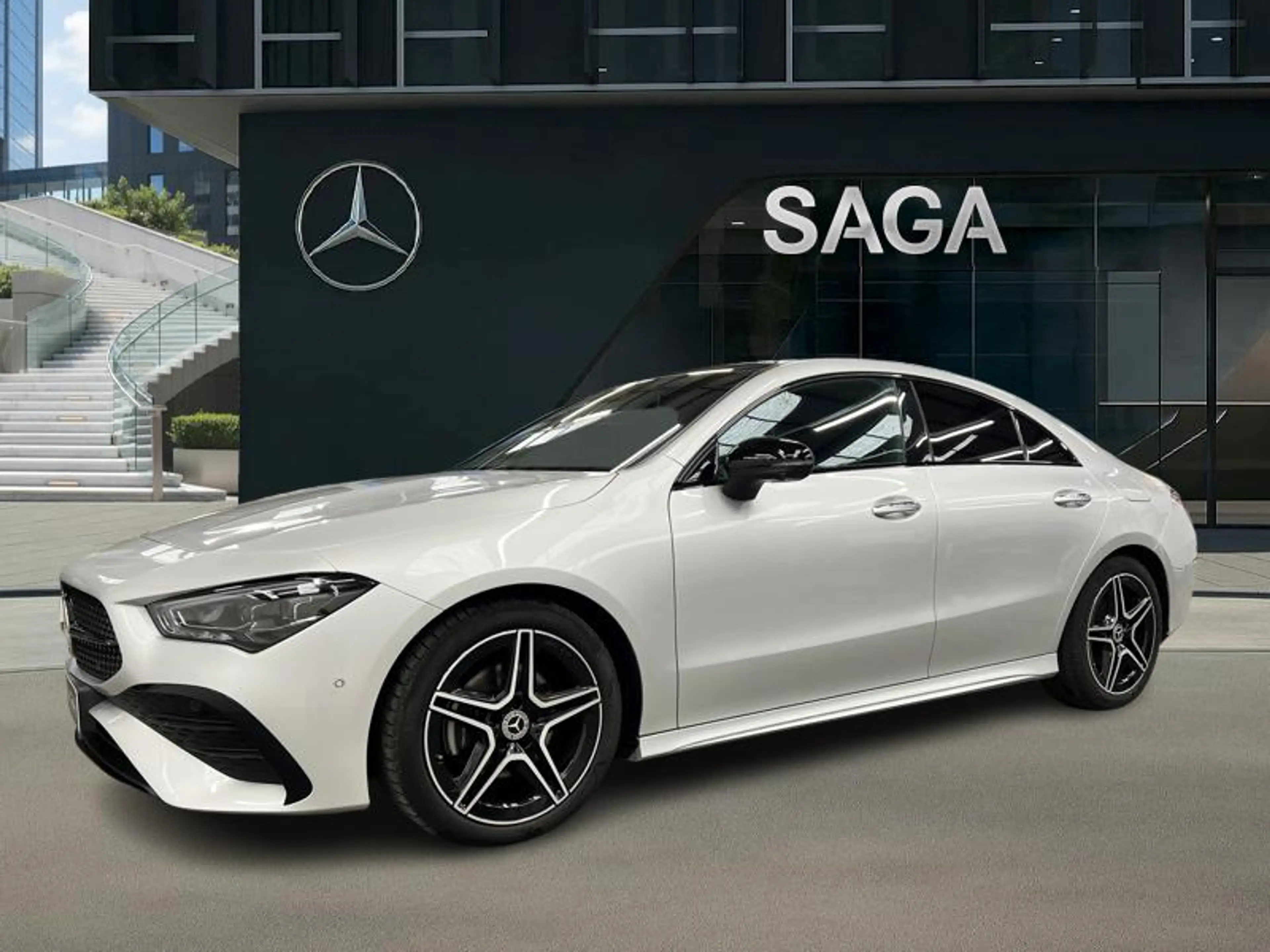 Mercedes-Benz CLA 180 d Coupé AMG Pack Night Pano — photo 4