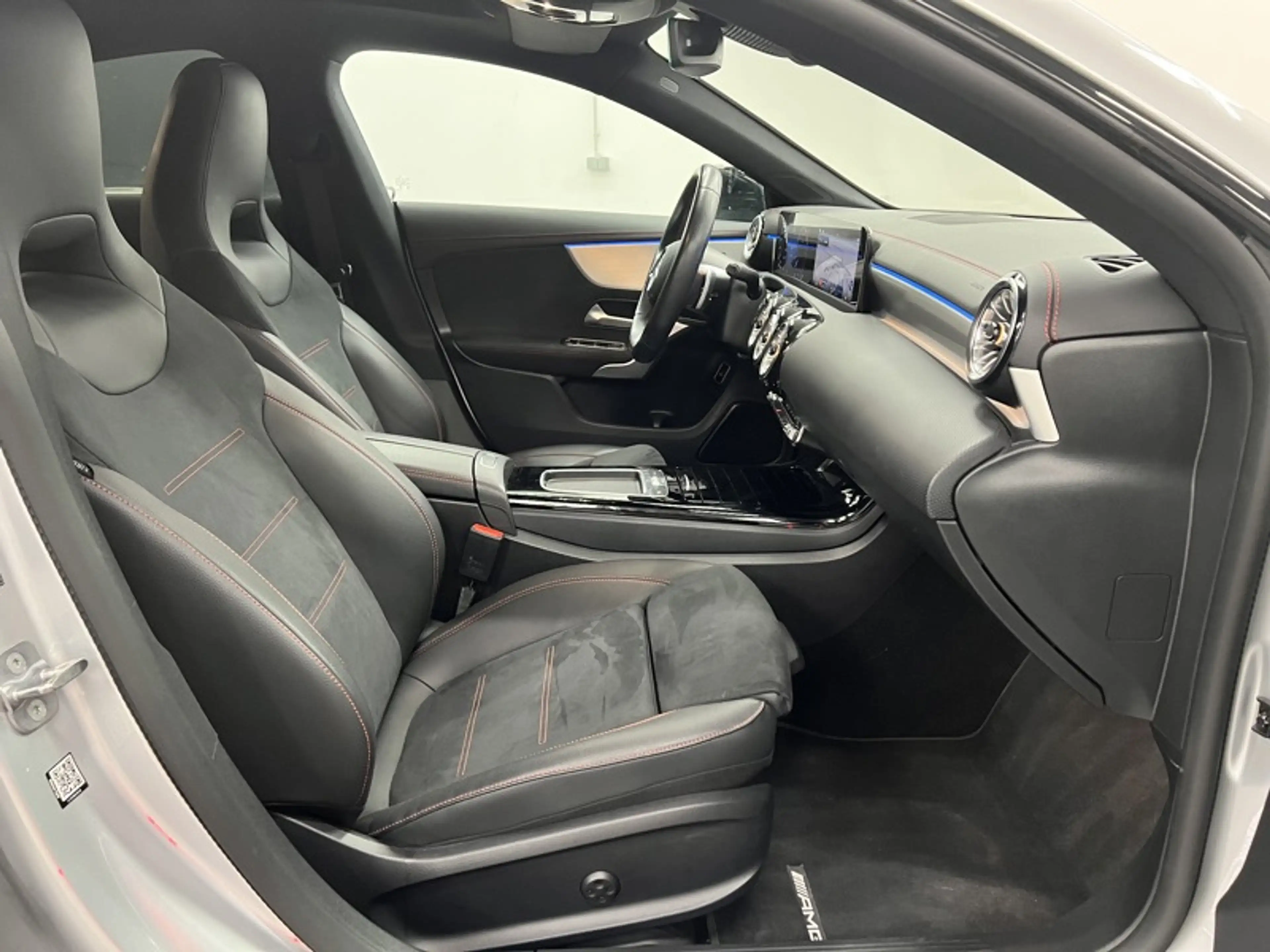 Mercedes-Benz CLA 180 d Coupé AMG Pack Night Pano — photo 6