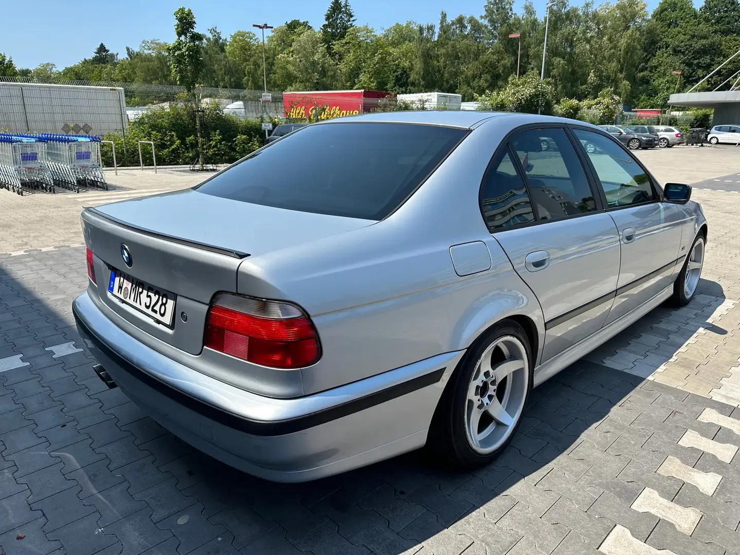 BMW 528 528i Grau - 2