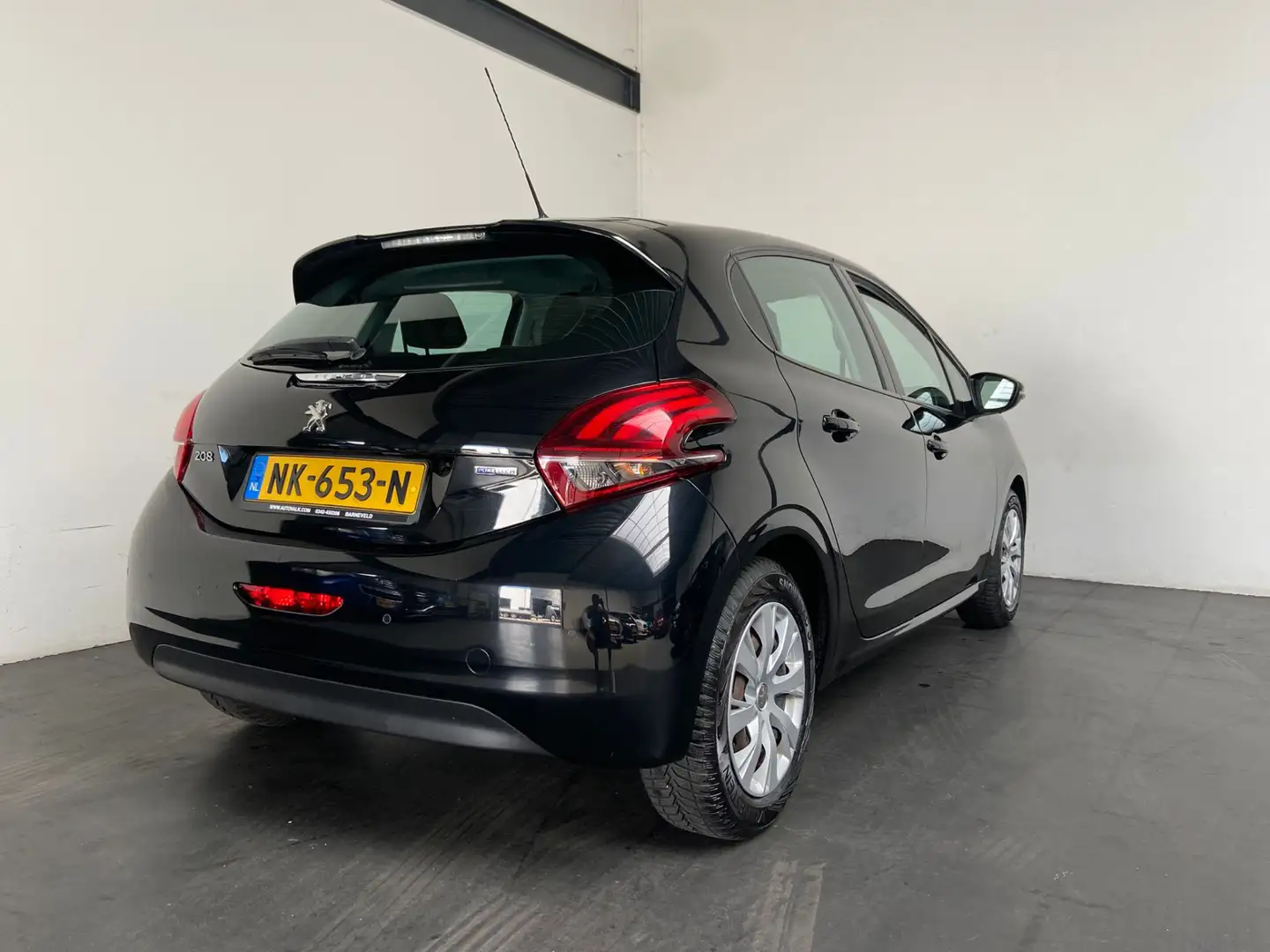 Peugeot 208 1.2 PureTech Blue Lion Zwart - 2
