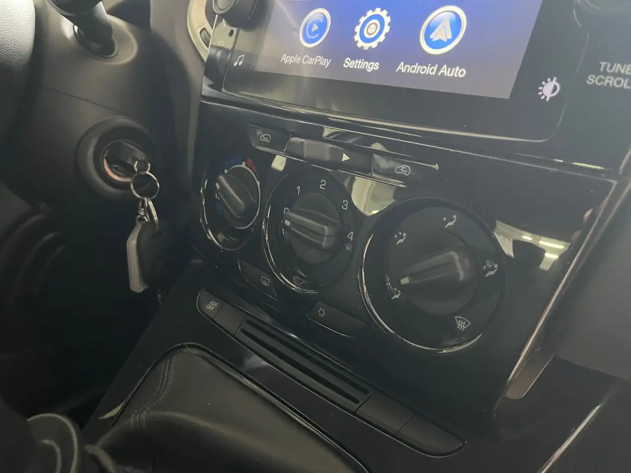 Lancia Ypsilon 2022 — фото 11