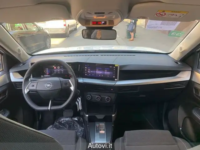 Opel Frontera view 11