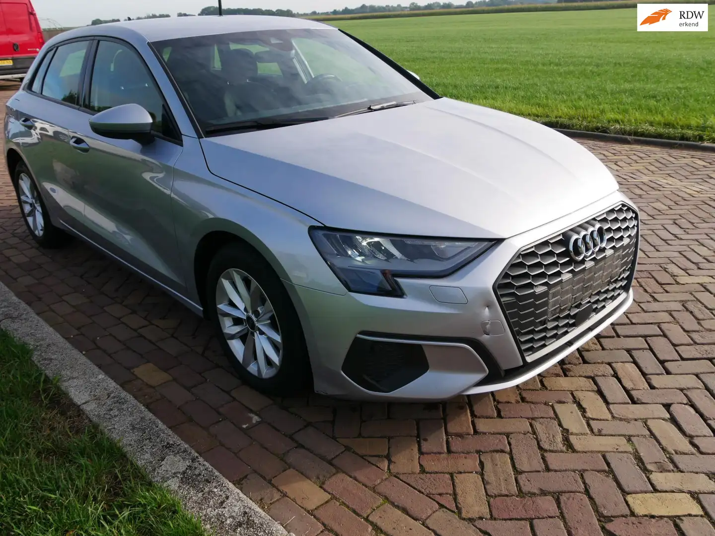 Audi A3 Sportback 35 TDI Pro Line S-TRONIC 110kW *** 13999 Argent - 1