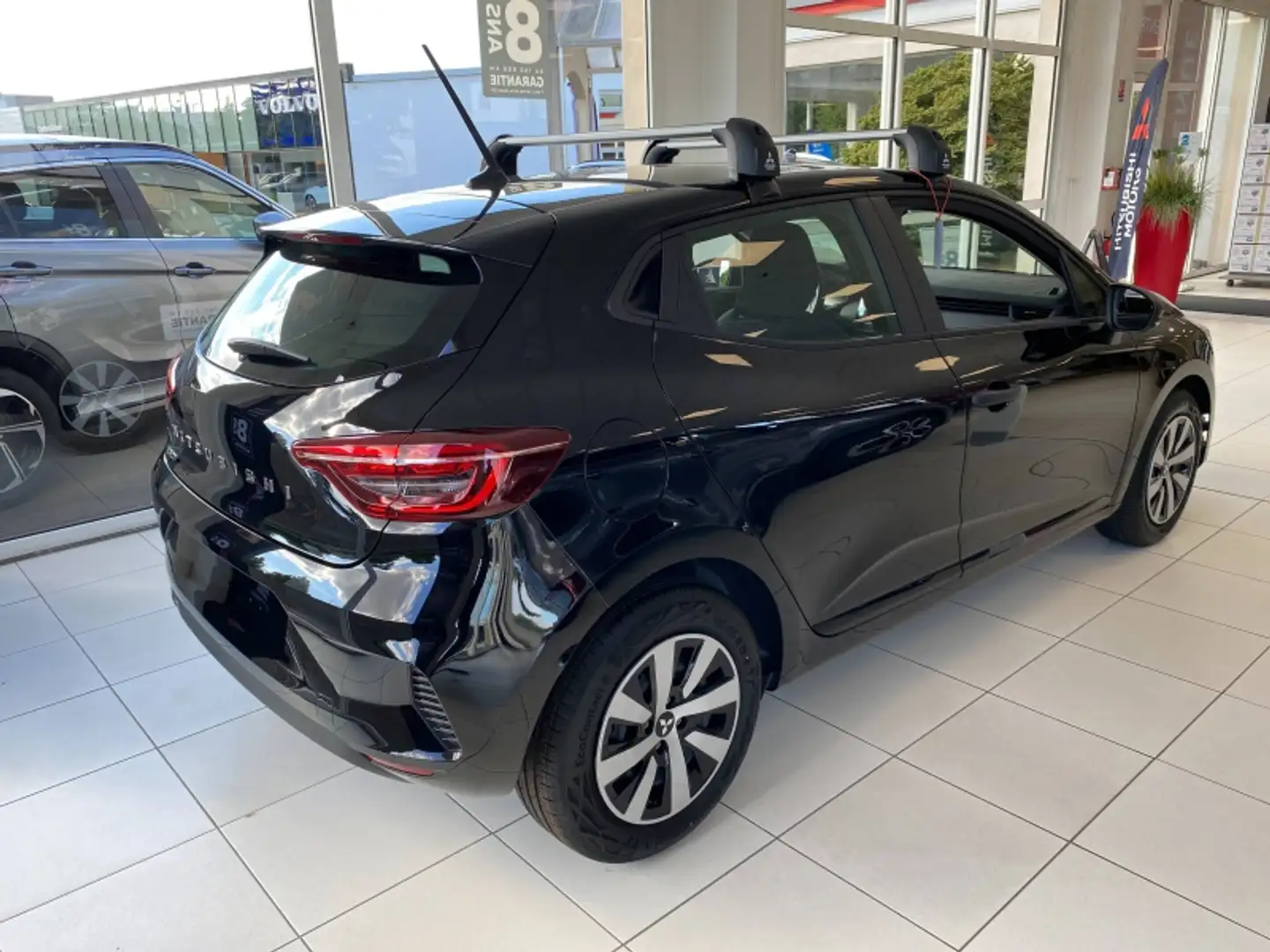 Mitsubishi Colt 1.0 MPI 67ch Invite Noir - 2