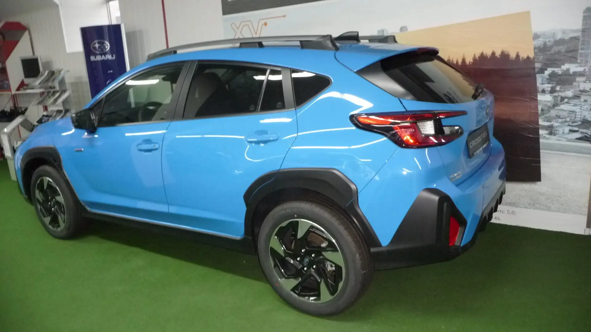 Subaru Crosstrek 2.0ie Lineartronic Platinum Синій - 2