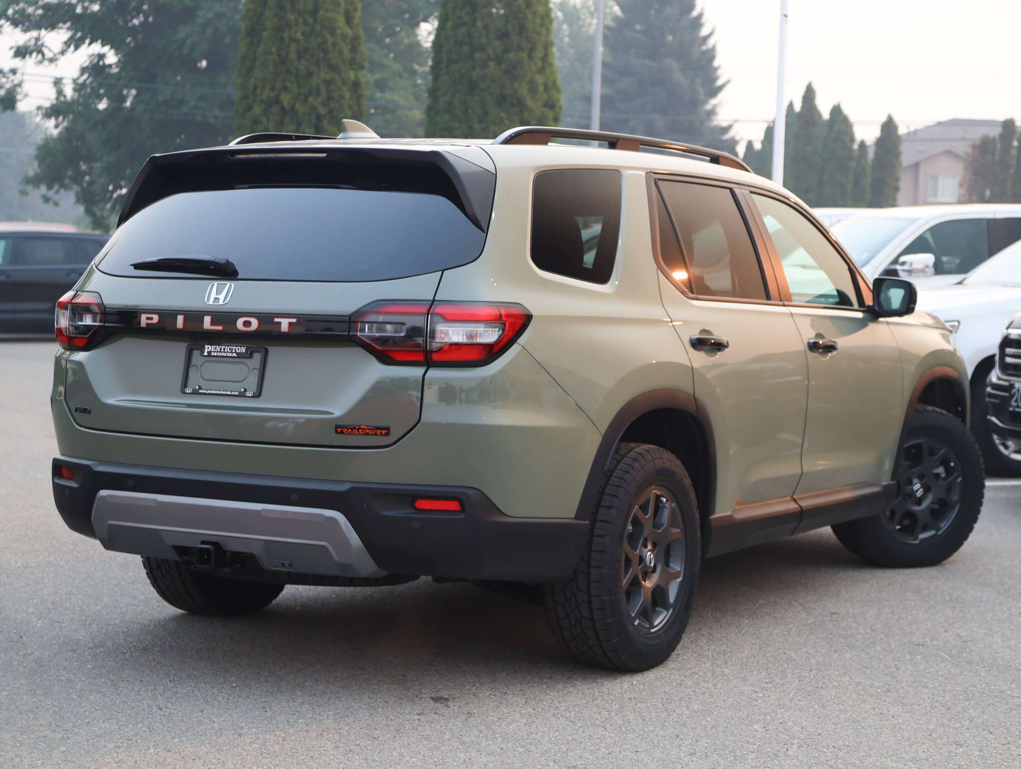 2026 Honda Pilot TrailSport AWD - Backup Camera / Dual-Climate Ctrl — photo 1