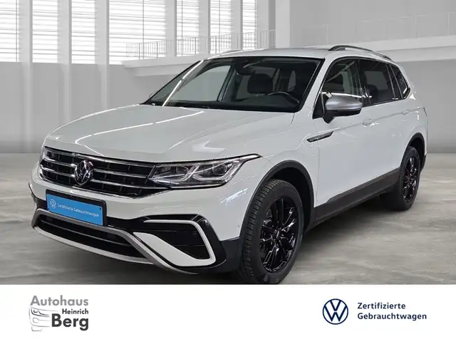 Volkswagen Tiguan Allspace Elegance 4Motion 2.0 TDI DSG AHK klappbar Navi Dig