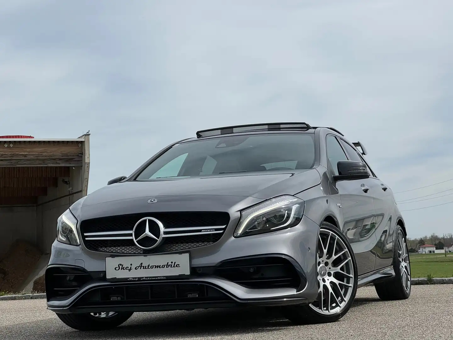 Mercedes-Benz A 45 AMG A 45 AMG 4Matic Grau - 1