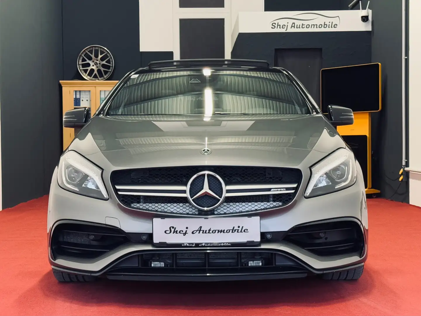 Mercedes-Benz A 45 AMG A 45 AMG 4Matic Grau - 2