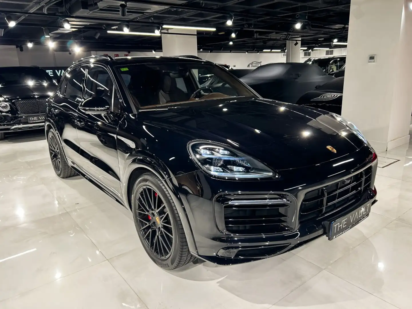 Porsche Cayenne GTS Negro - 2