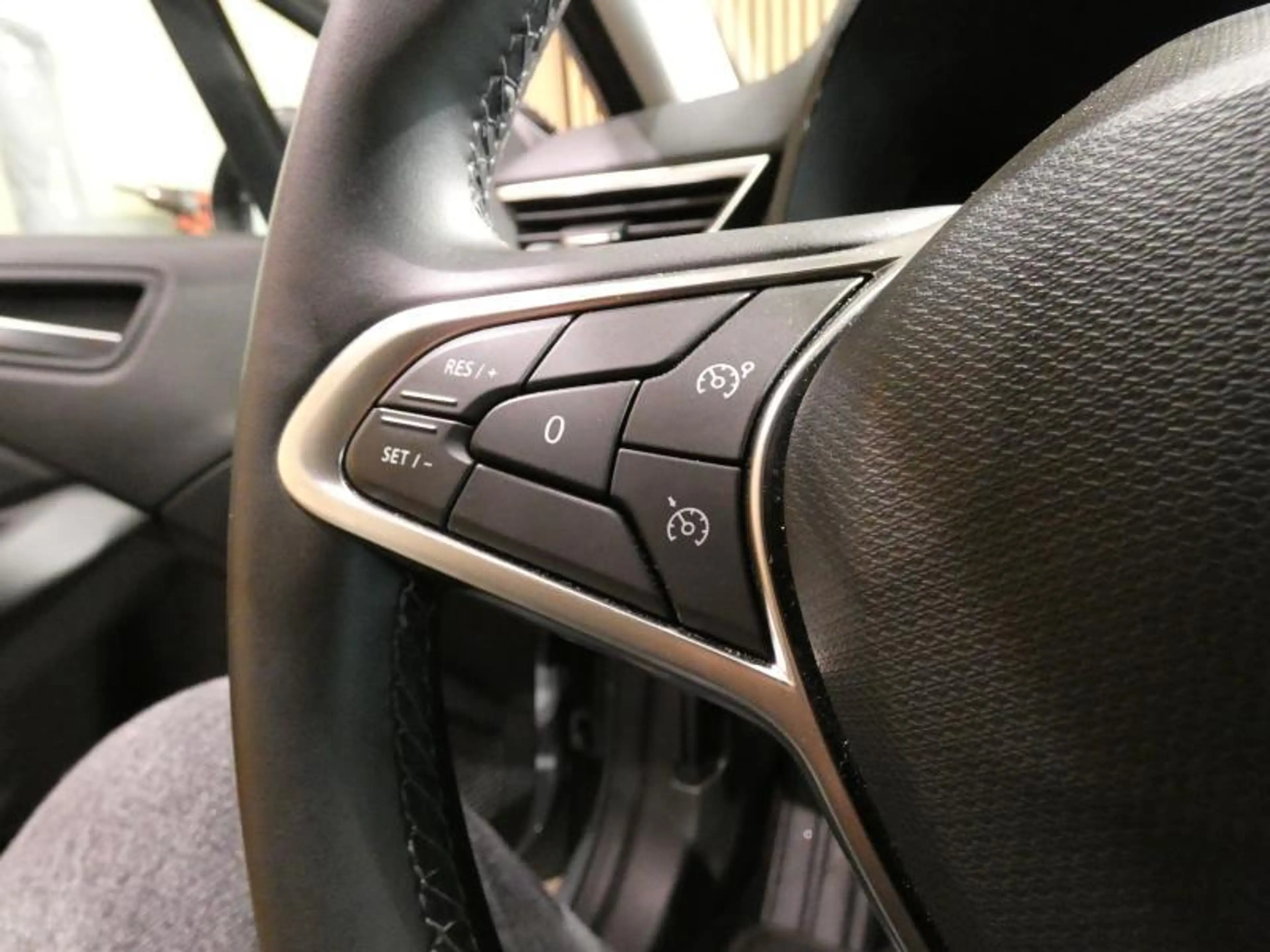 Renault Clio V Evolution — photo 14