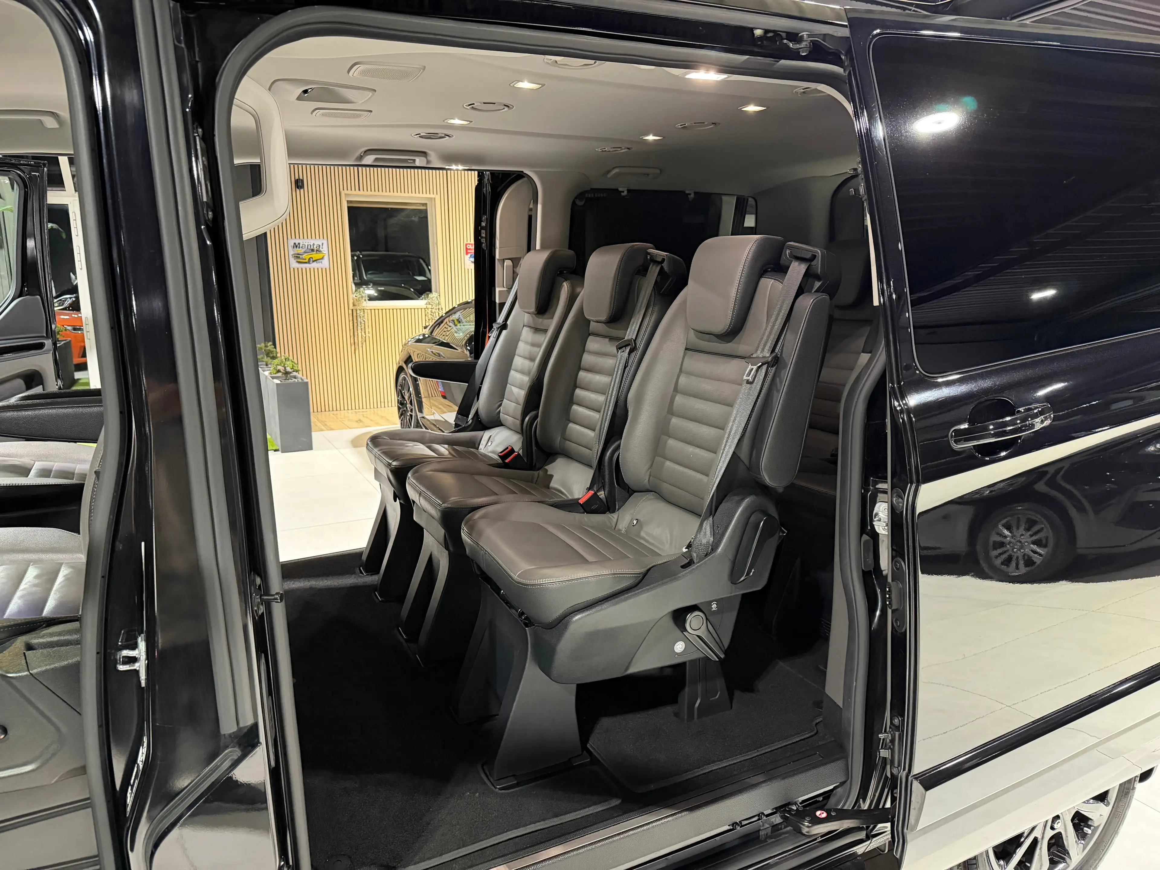 Ford Tourneo Custom 2.0 TDCi Titanium X 185CV 8 PLACES CUIR DISTRONIC CAMERA CARPLAY LED — photo 11