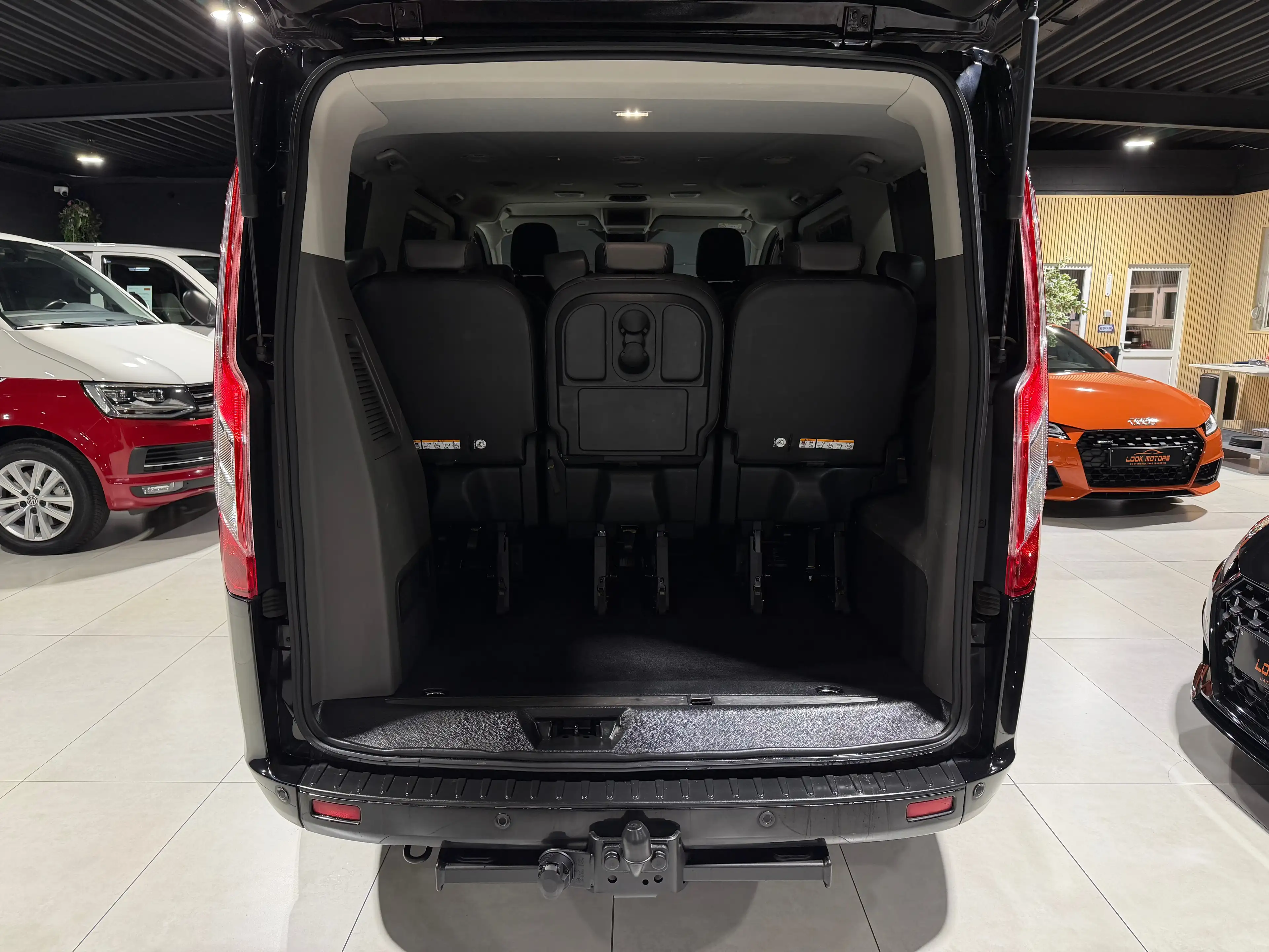 Ford Tourneo Custom 2.0 TDCi Titanium X 185CV 8 PLACES CUIR DISTRONIC CAMERA CARPLAY LED — photo 5