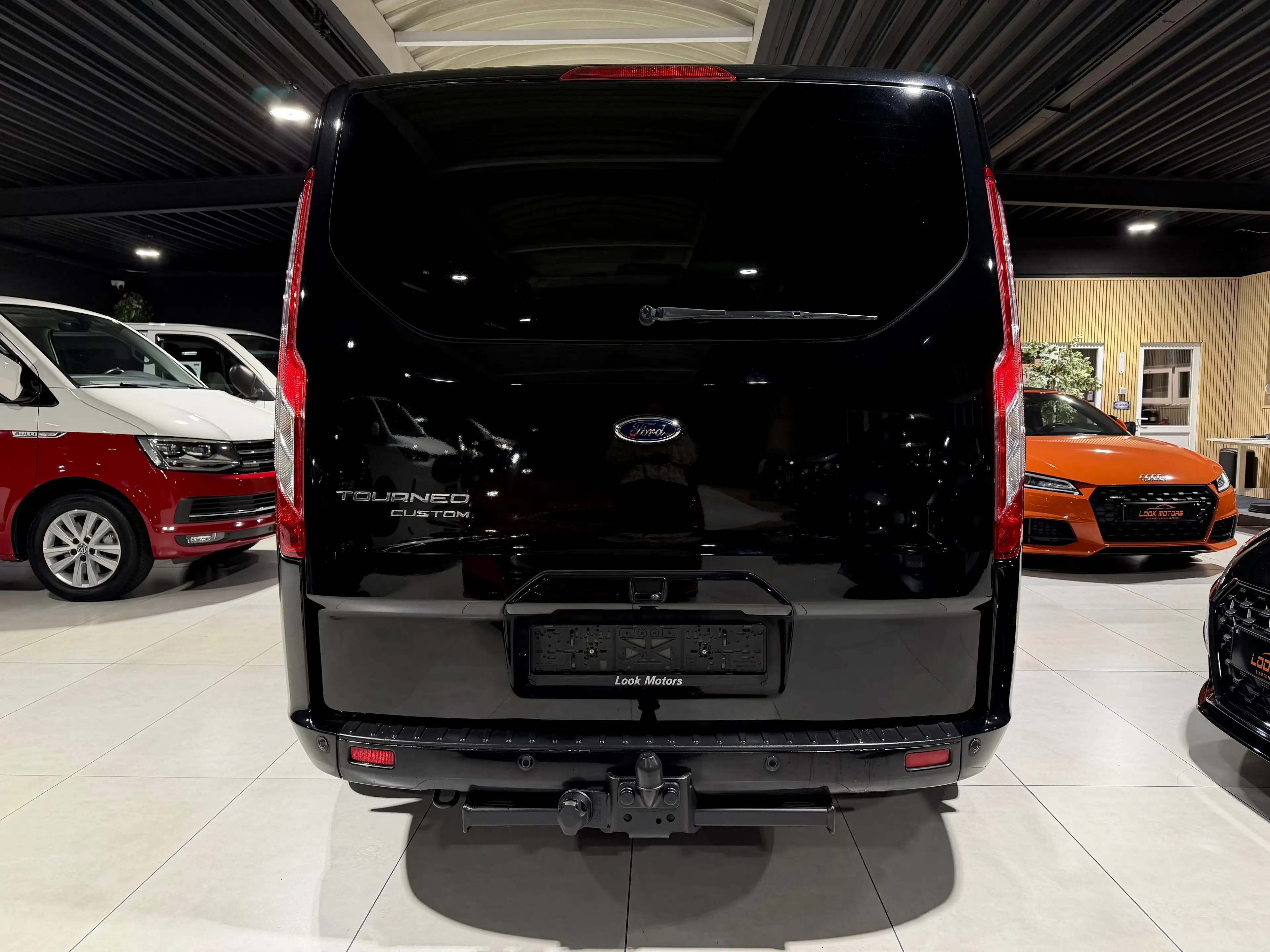 Ford Tourneo Custom 2.0 TDCi Titanium X 185CV 8 PLACES CUIR DISTRONIC CAMERA CARPLAY LED — photo 6