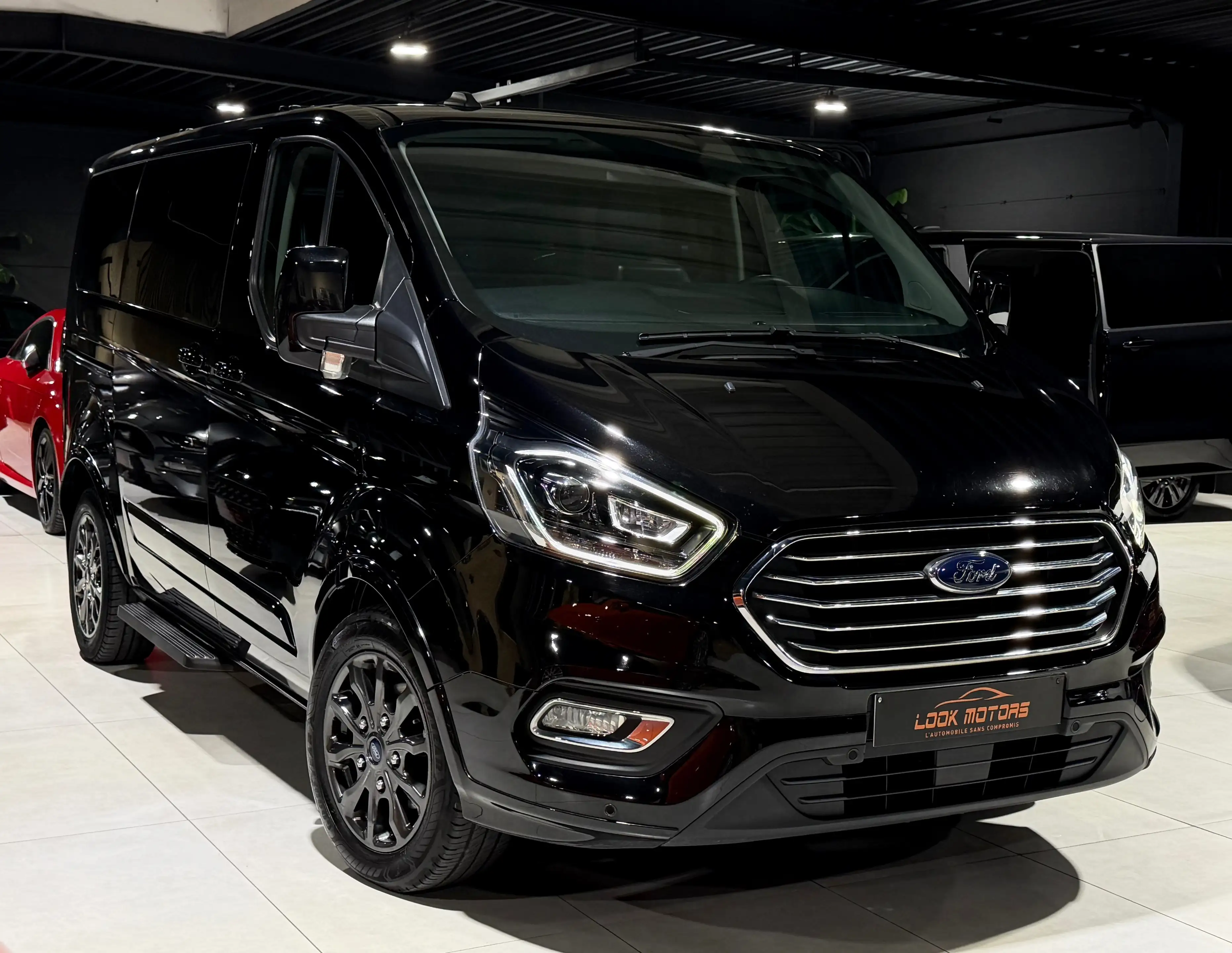 Ford Tourneo Custom 2.0 TDCi Titanium X 185CV 8 PLACES CUIR DISTRONIC CAMERA CARPLAY LED — photo 3