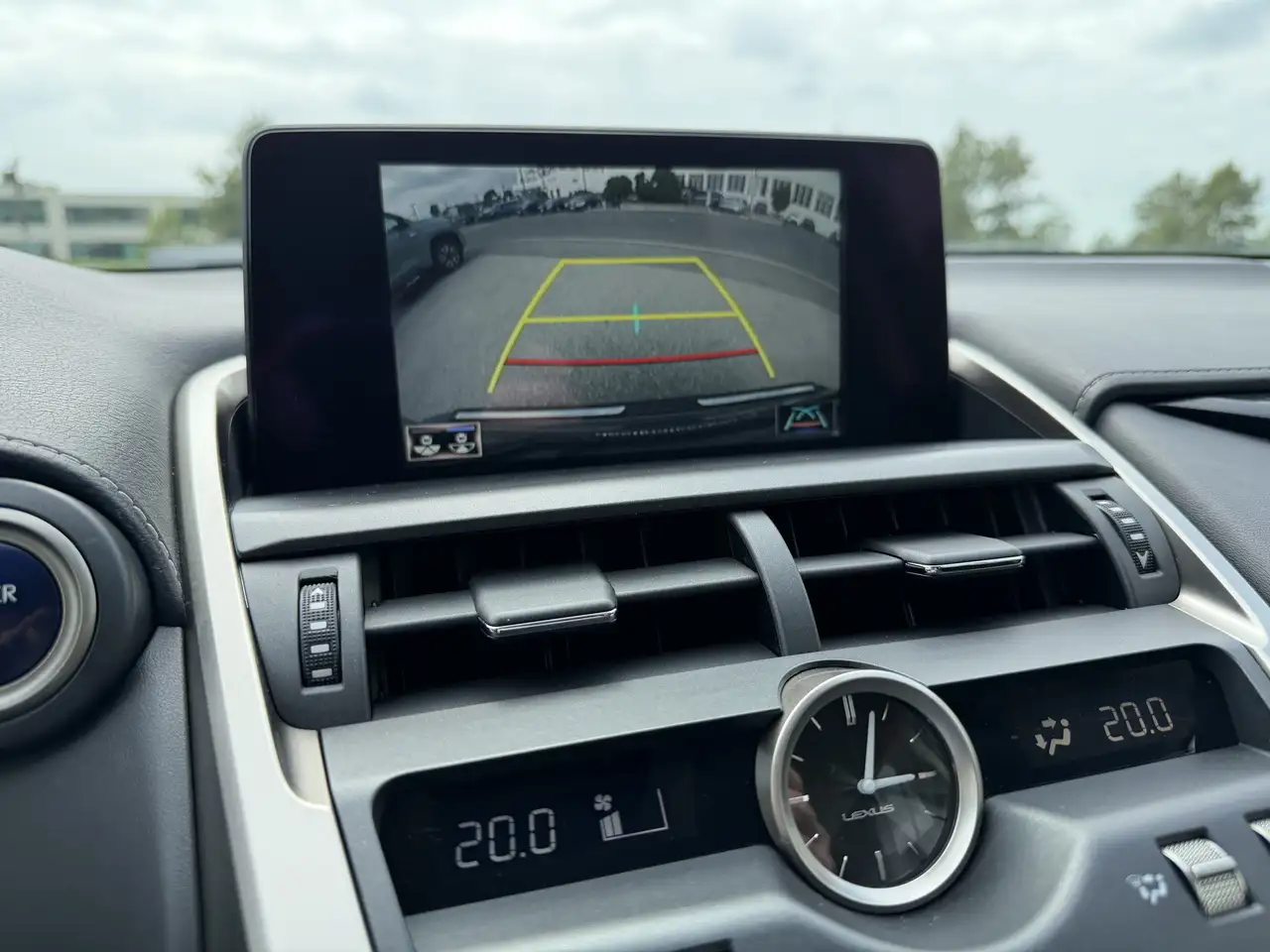 Lexus NX снимка Lexus NX