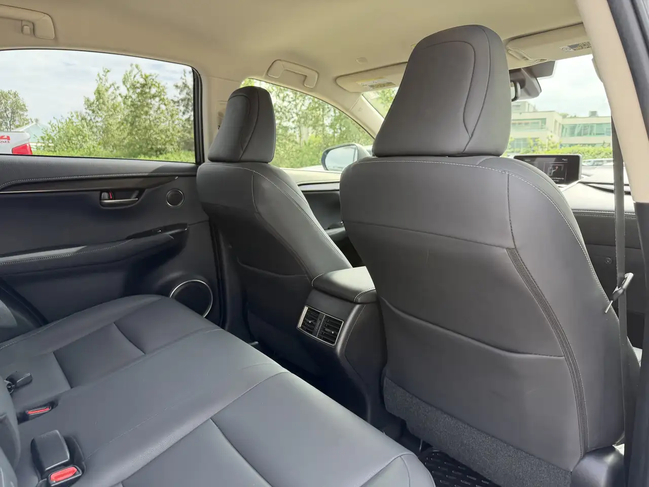 Lexus NX снимка Lexus NX