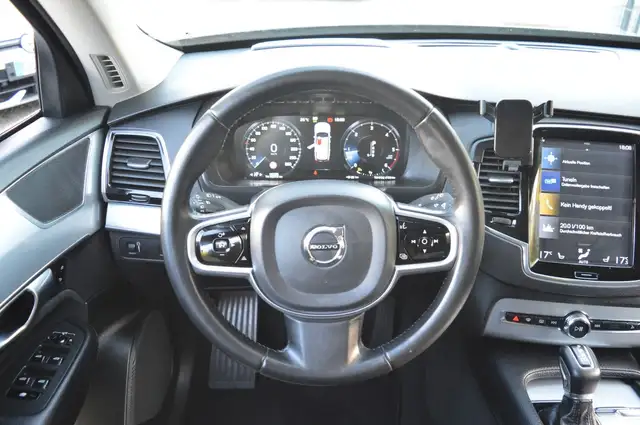 Volvo XC90 view 14
