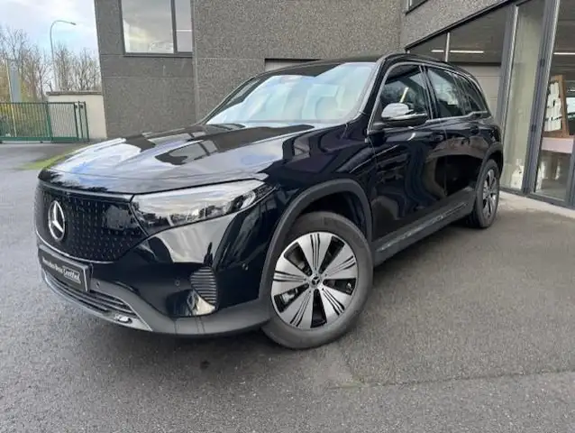 Mercedes-Benz EQB 300 4MATIC Luxury Line