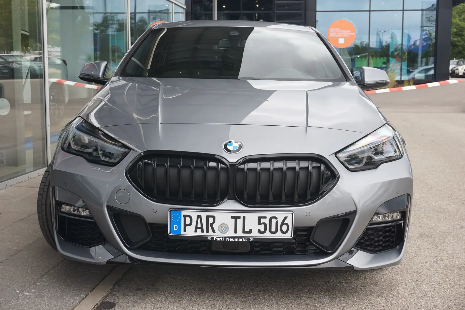 BMW 220 i Gran Coupé M-Sport-Pro NAVI LED ACC RFK Grau - 2