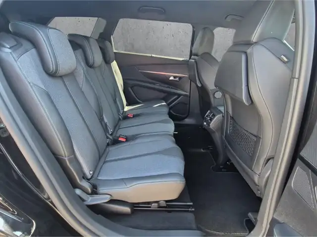 Peugeot 5008 view 14