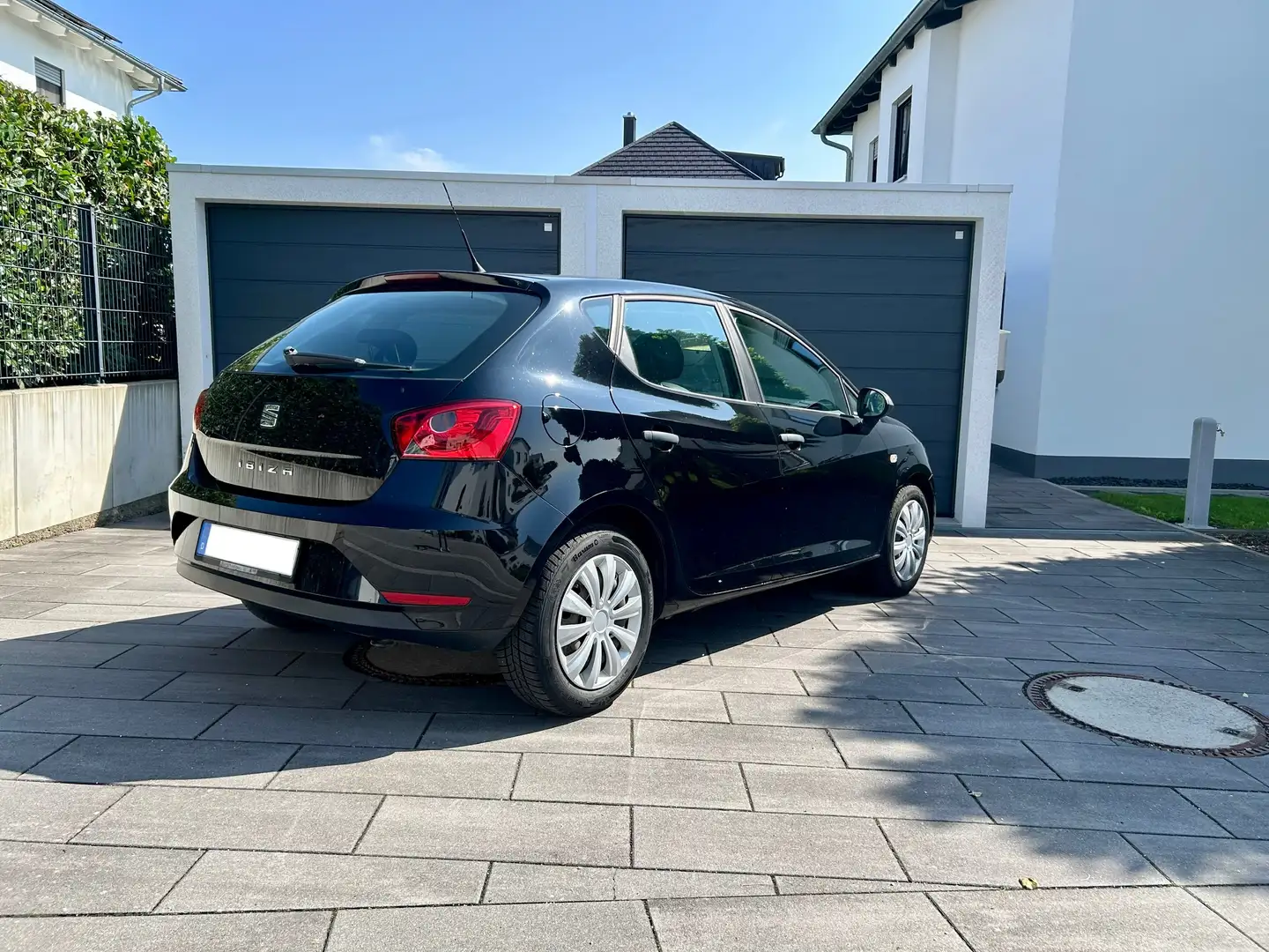 SEAT Ibiza Ibiza  5-Türer 1.0 MPI Schwarz - 2